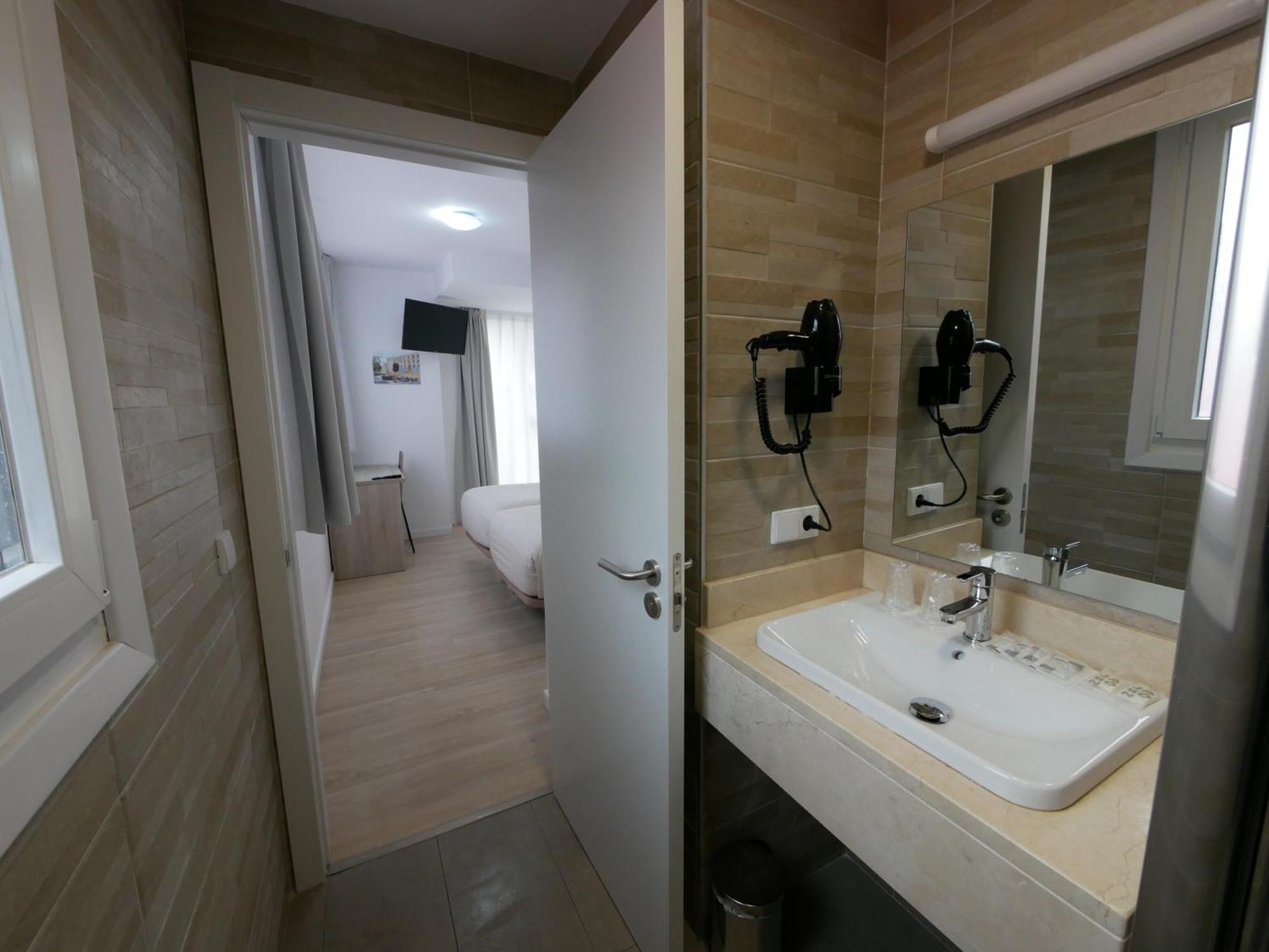 Hotel Myro Хихон Екстериор снимка