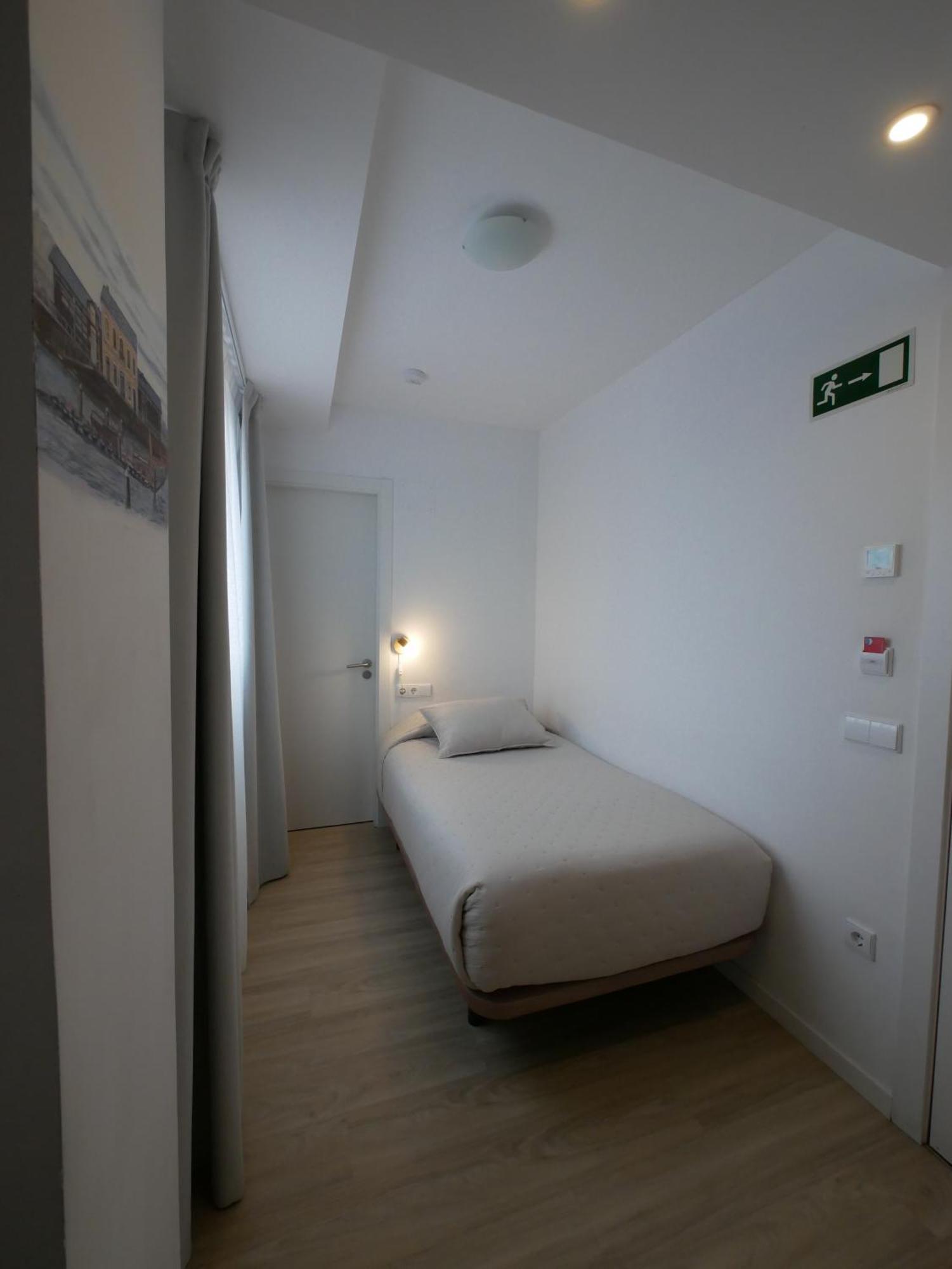 Hotel Myro Хихон Екстериор снимка