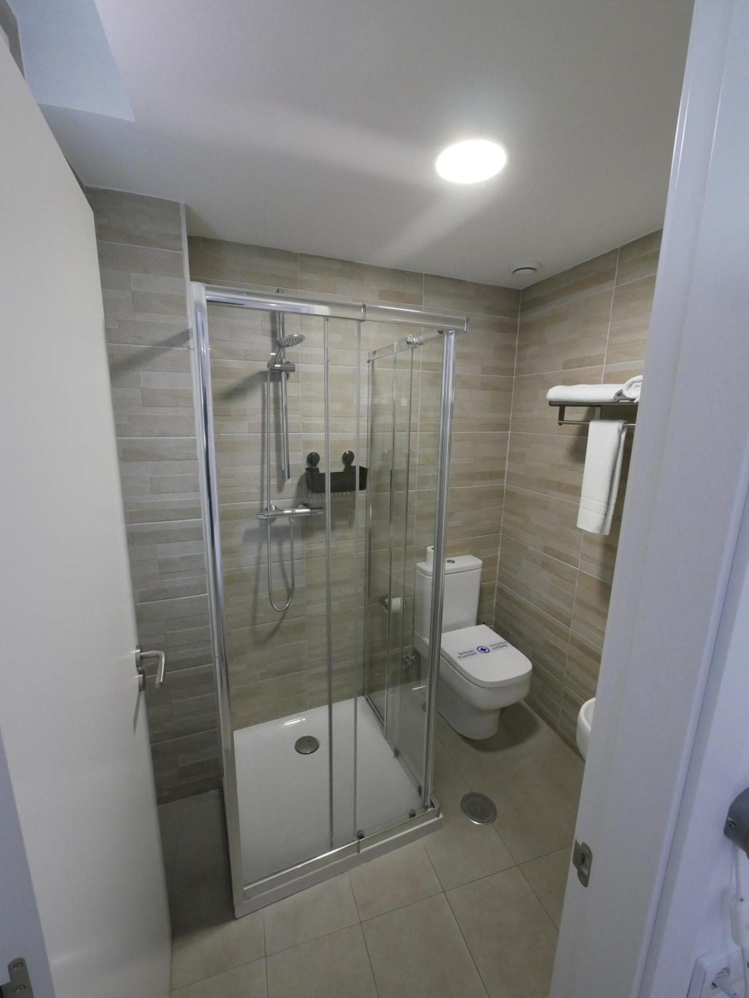 Hotel Myro Хихон Екстериор снимка